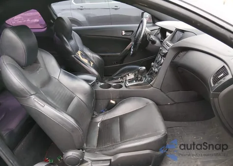 2013 Hyundai Genesis 3.8 Track z USA, uszkodzony, nr VIN KMHHU6KJXDU108460